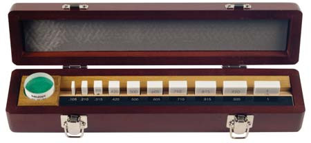 Mitutoyo 516-322-26 Ceramic Micrometer Inspection Gage Block Set with Optical Parallel, Grade 0